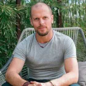 Как саморазвитие делает нас несчастными