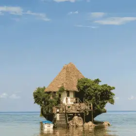 5 шикарных пляжей, на которые можно улететь прямо сейчас без визы