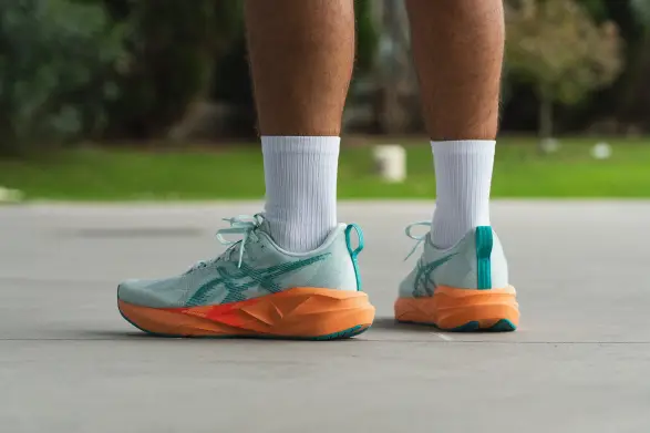 Кроссовки ASICS Novoblast 5 