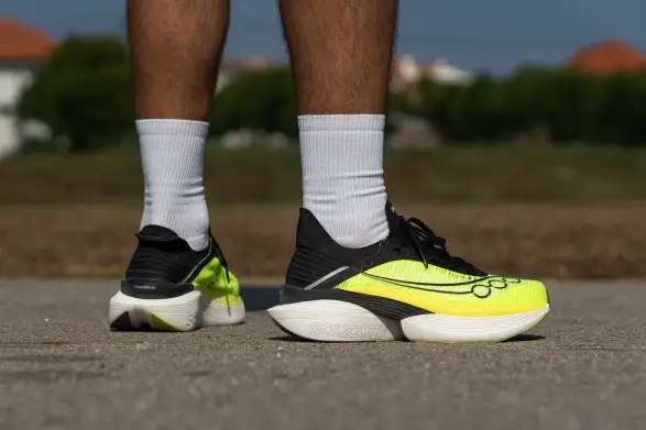 Кроссовки Saucony Endorphin Elite 2 