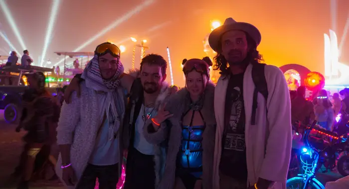 Почему современный человек так полюбил ретриты и фестивали