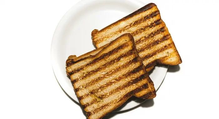 Ученые придумали способ сделать тосты менее канцерогенным