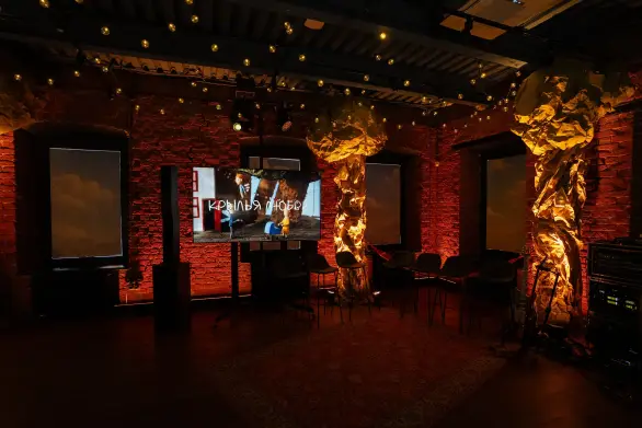 Пространство Braining Bar было переосмыслено в эстетике фильма «Крылья любви»