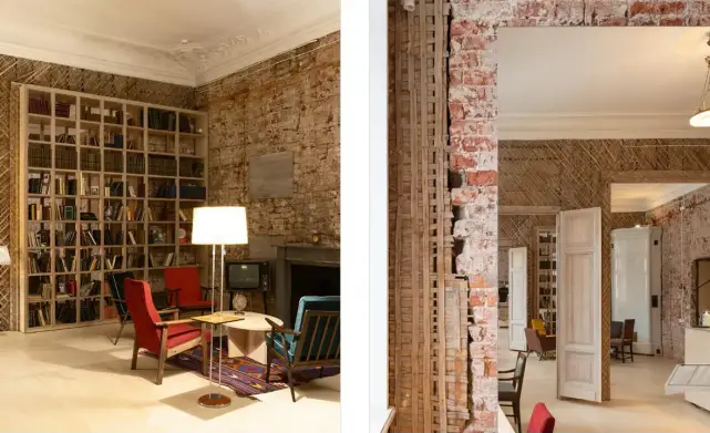 Когда друзья поэта начали выкупать помещения коммуналки в 1999 году, одна из соседок продавать свою комнату отказалась. В итоге квартиру перестроили так, чтобы отделить ее комнату от музея.