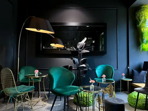 Кофейня Voo Дэна Грибова приносила прибыль, но он закрыл ее, чтобы сосредоточиться на более амбициозном проекте — полноценном ресторане