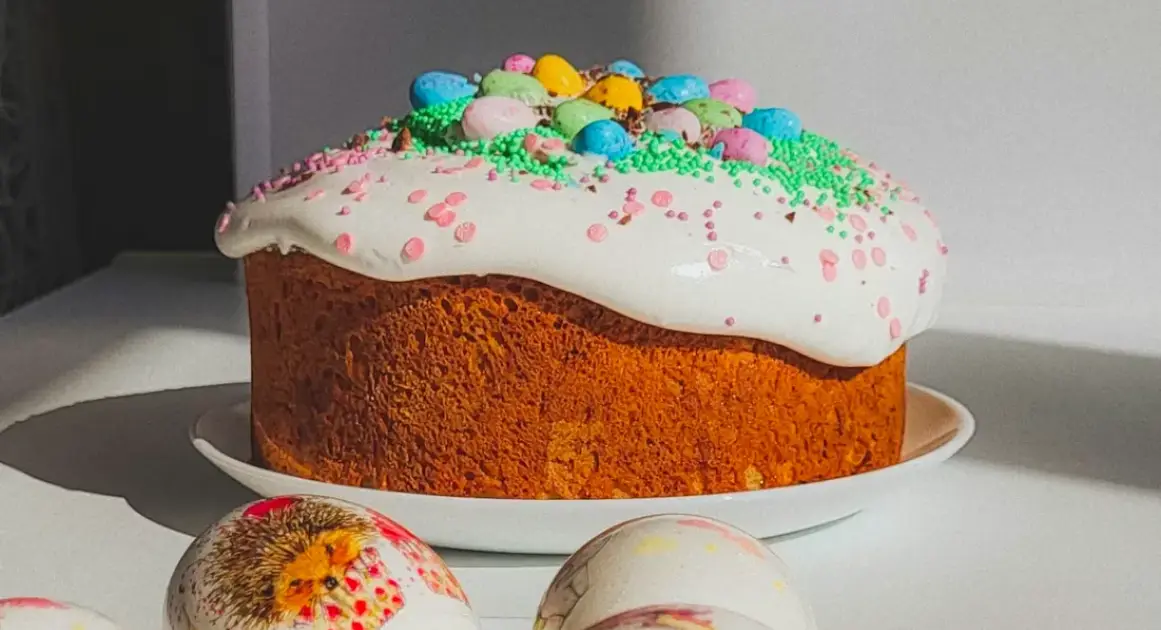 Диетолог о том, сколько шапочек кулича можно съесть без вреда для здоровья