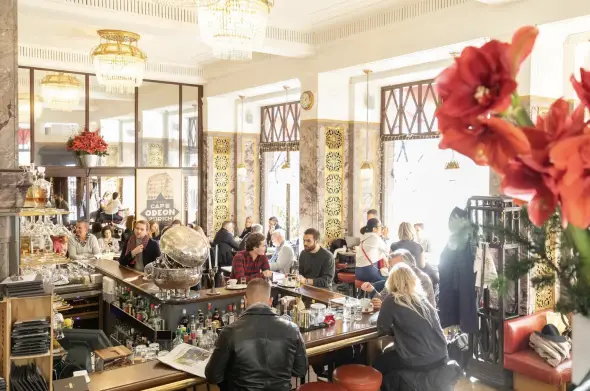 Кафе «Одеон» в Цюрихе. Фото: Hello Zurich