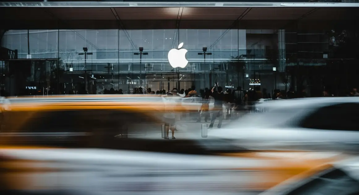 Apple интегрирует в свои сервисы сторонние ИИ-модели