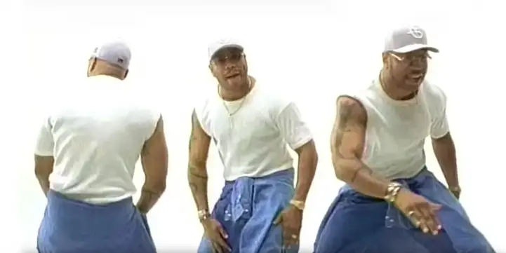 Хип-хоп звезда LL Cool J в кепке FUBU в рекламе Gap