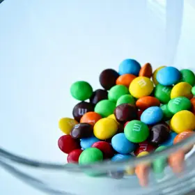 Mars выпустит M&amp;M’s без искусственных красителей — но не всех цветов