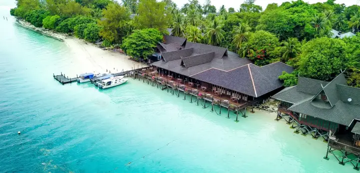 Отель Reef Dive resort на острове Матакинг
