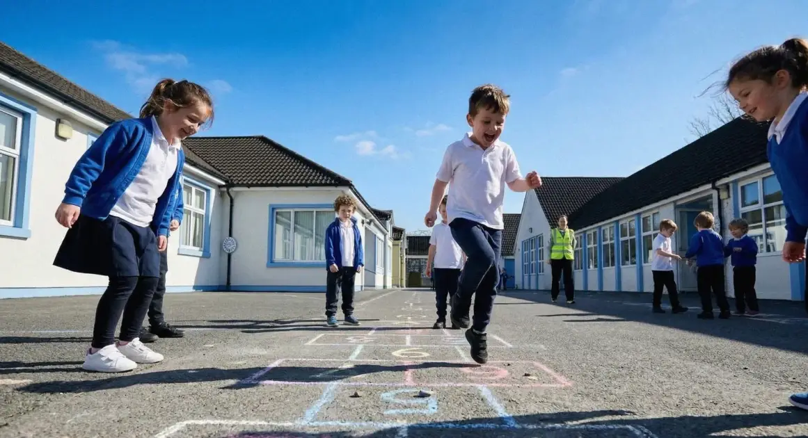 Детство без смартфонов: эксперимент, который изменил целый город