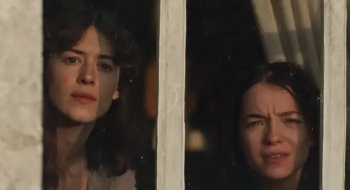 Вышел первый трейлер фильма «Чувство и чувствительность» с Дейзи Эдгар-Джонс
