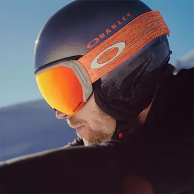 Маска Oakley, выпущенная к Олимпиаде в Пекине в 2022 году